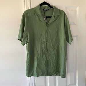 NWT Men’s Green Linen Short Sleeve Button up Collared Shirt (Small)